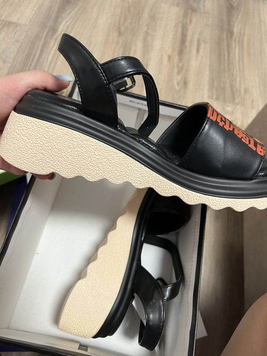 НОВИ! Дамски сандали.