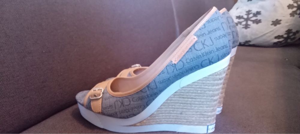 Нови летни сандали платформа на СALVIN КLEIN