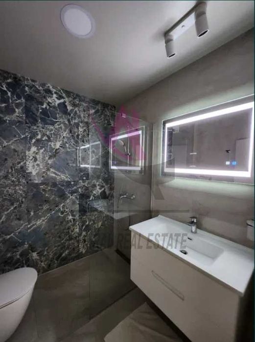 Дава се под наем Тристаен апартамент в Варна, Бриз - 93 кв.м за 2000 € - Снимка #7