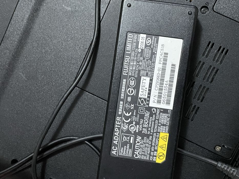 Vând Laptop asus , trebuie schimbata placa video