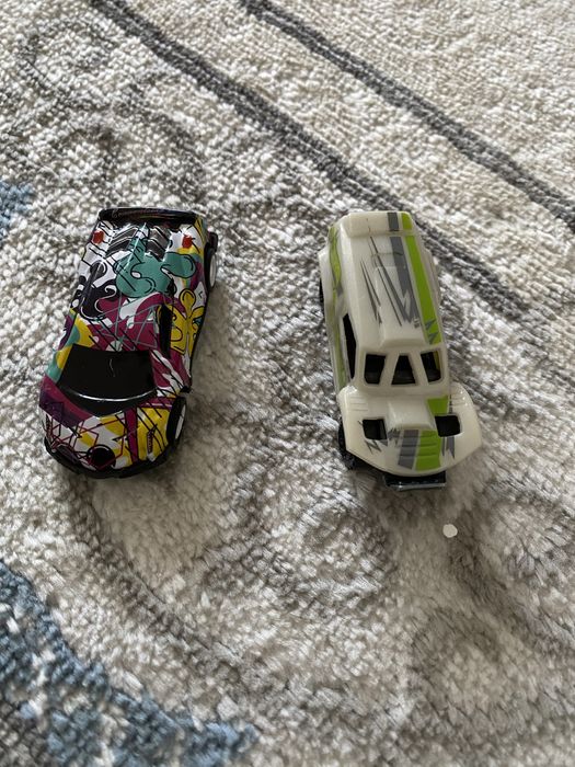 Продам игрушки ,самолет , машинки