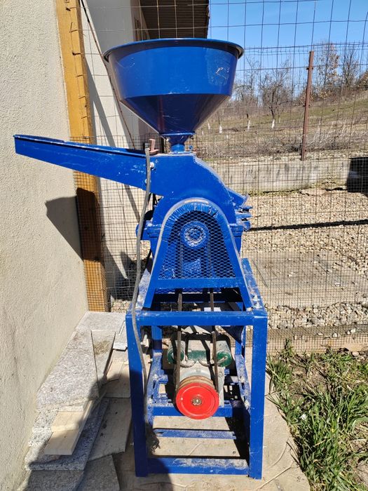 Mașină de mărunțit furaje