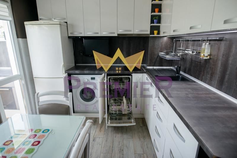 Дава се под наем Тристаен апартамент в Варна, Чайка - 90 кв.м за 663 € - Снимка #1