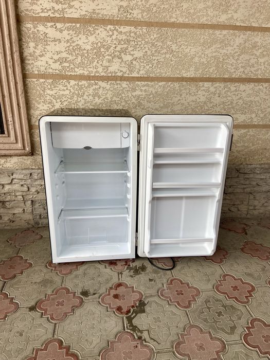 Продам холодильник мини рабочая
