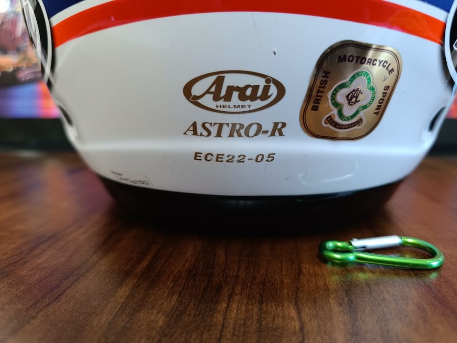 Мото шлем Японского бренда ARAI ASTRO R