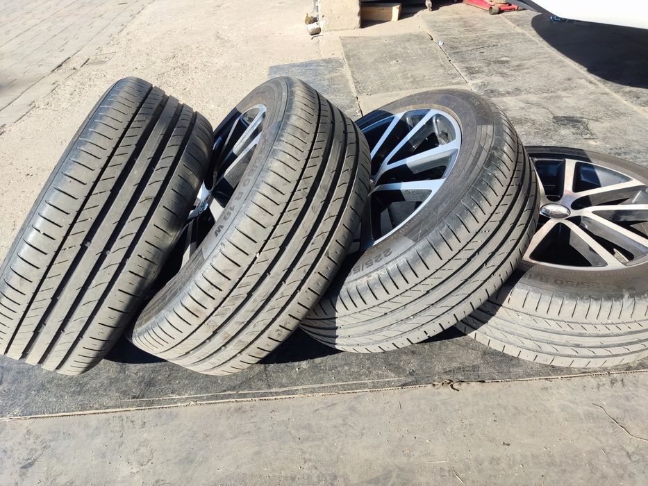 Roți   225/50/18 ; 5×112