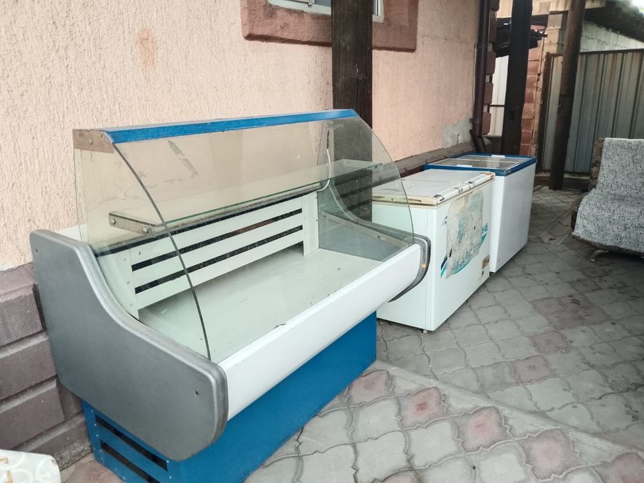 витринный холодильник