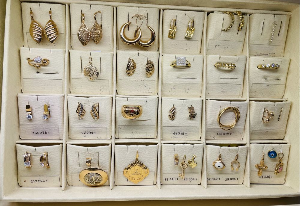 Продам укоашения из золота