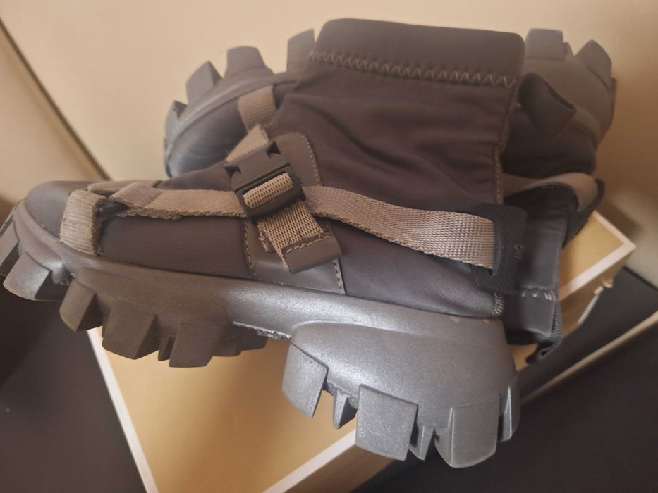 Дамски неопренови боти