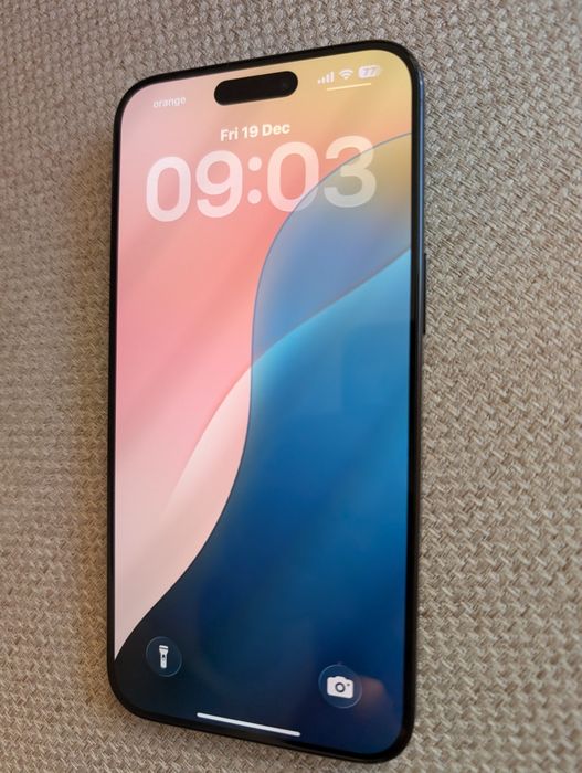 Vand iPhone 15 Pro Max in stare f buna