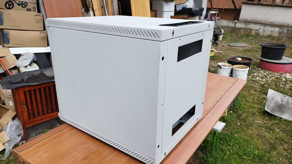 Комуникационен шкаф - сървърен шкаф - рак шкаф 12U Triton.