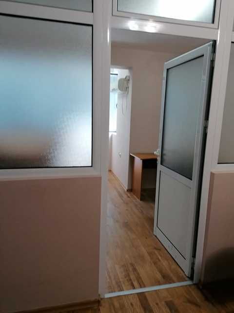 Дава се под наем Офис в Пловдив, Кършияка - 40 кв.м за 408 € - Снимка #4