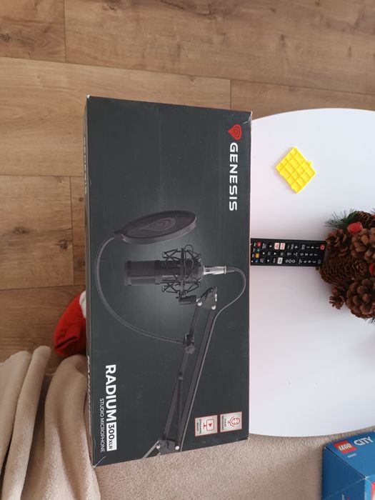 Микрофон  genesis