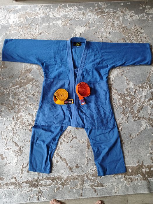 Продаю одежду для единоборств, кимано, самбовка