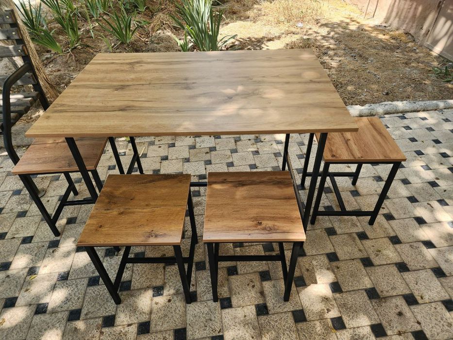 Табуретки, каркас из металического профиля 20х20