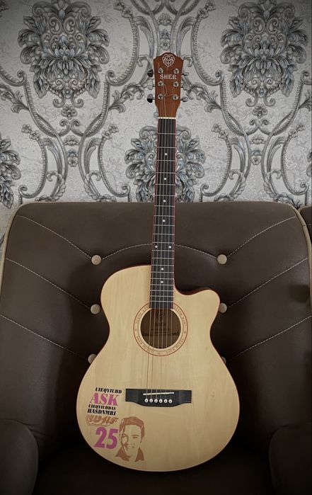 Gitara akusticheskiy