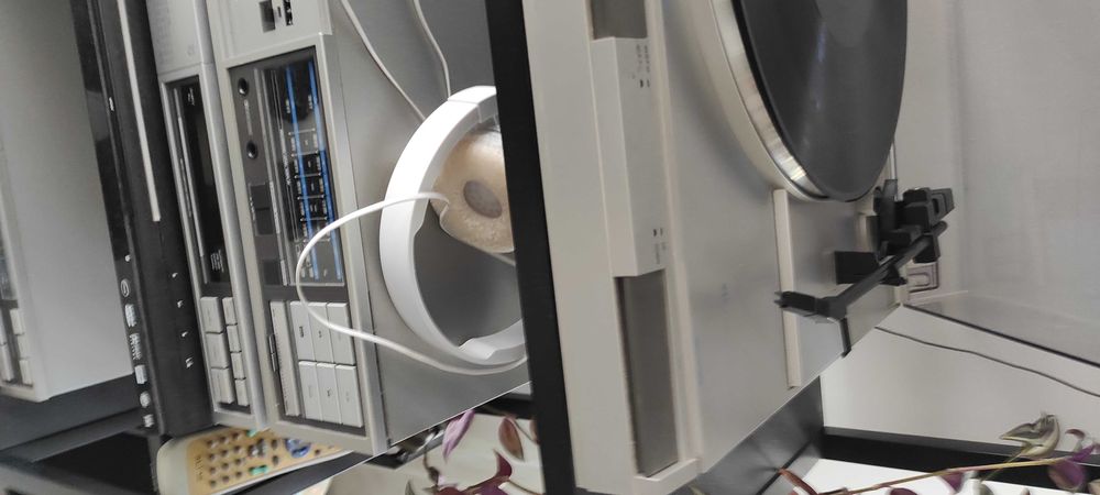 Грамофон PHILIPS FP140A