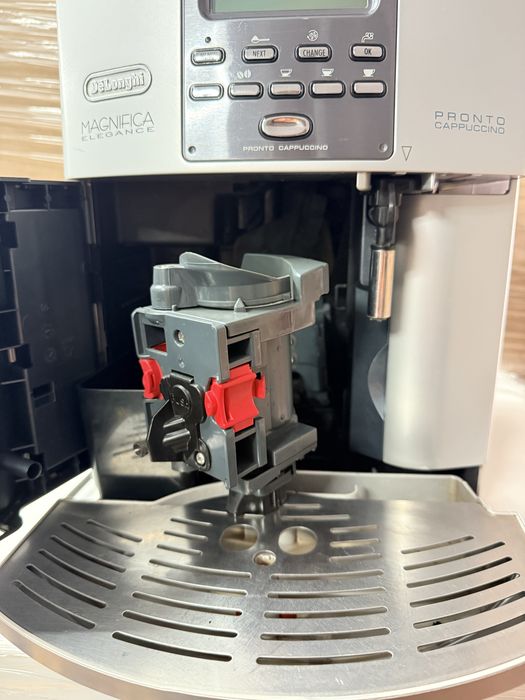 Espressor Delonghi Magnifica Automatic