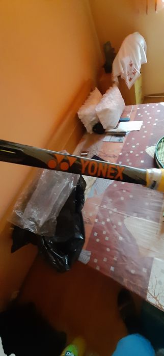 Продавам  Тенис ракета  във добро състояниеYonex VCORE Duel G 97 Alpha