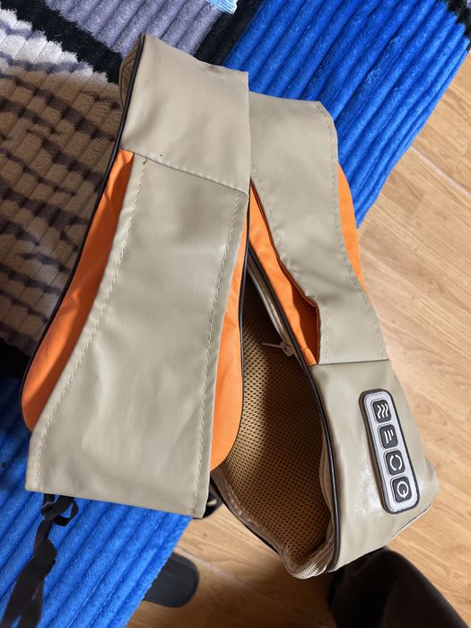 Aparat de masaj cervical