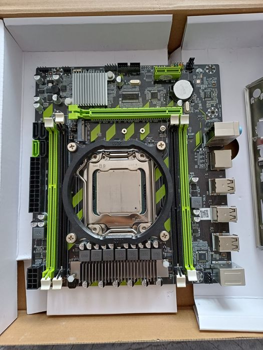 Материнская плата