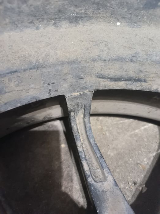 Продам 4 диска с резиной r17