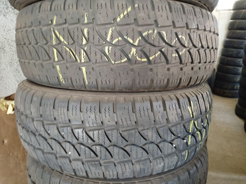 Anvelope 215/65/16c Sebring