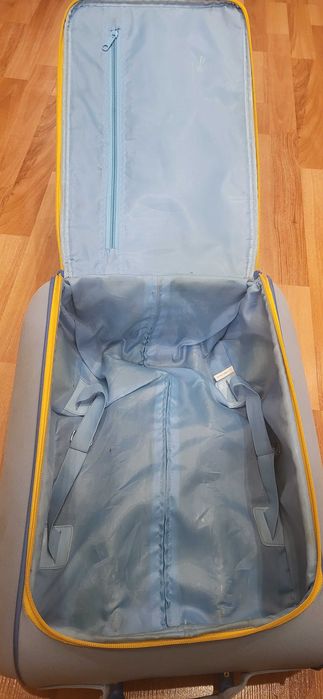 Куфар на колелаа