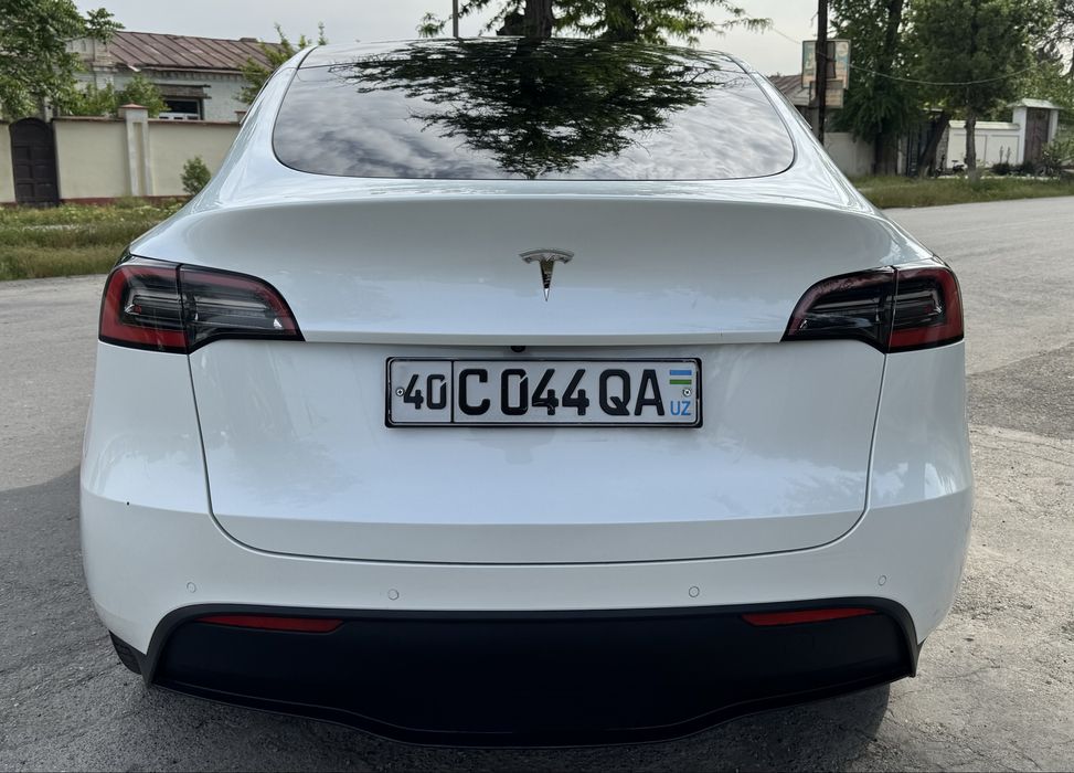 Tesla Model Y Long Range