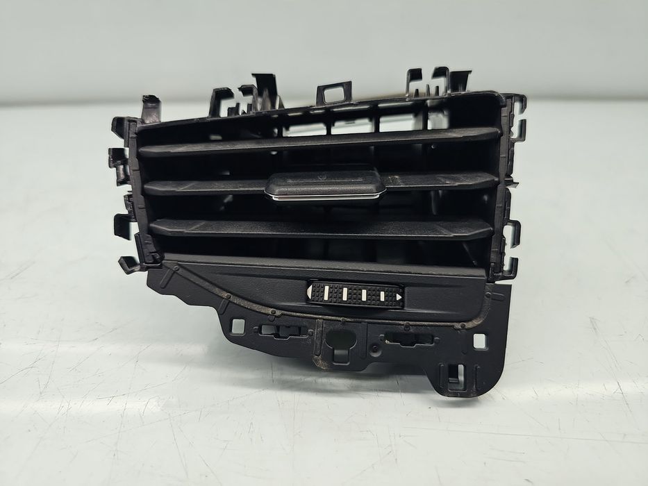 Grila aerisire stanga Volkswagen Taigo [Fabr 2021-2026] 2G1819703