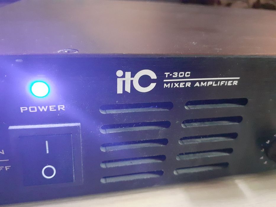 Amplificator mixer ITC T-30 și 2 difuzoare ITC