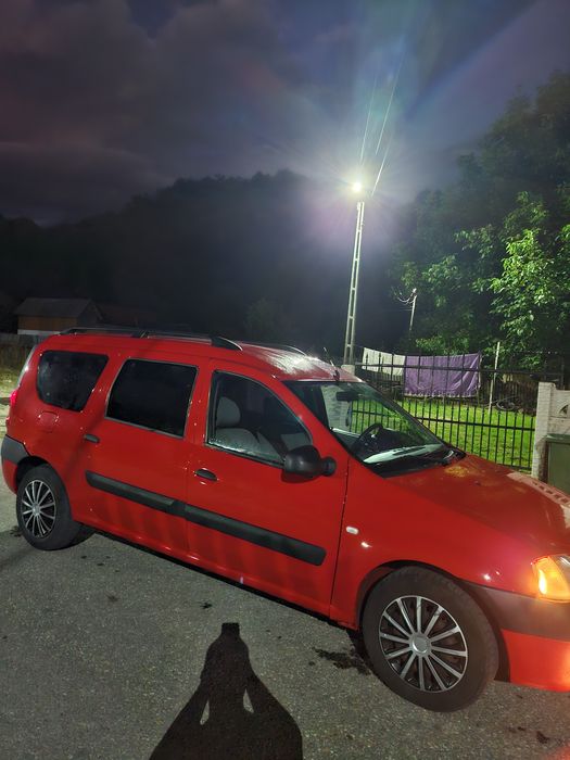 Vând dacia logan mcv