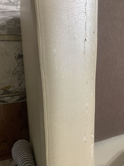 Отдам диван угловой