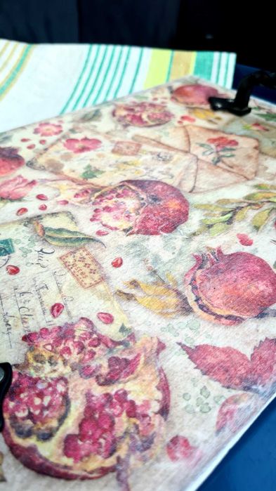 Дървена тава поднос за сервиране нар декупаж