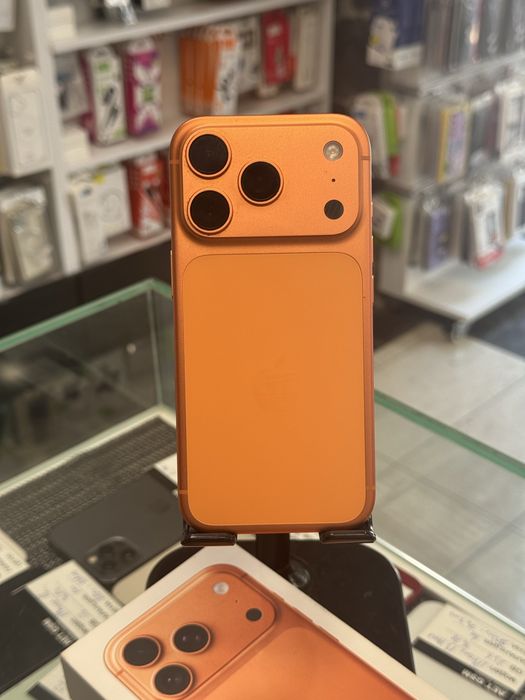 Apple iPhone 17 Pro 256GB Cosmic Orange