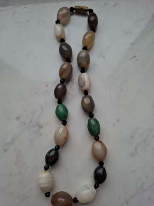 Бусы, колье