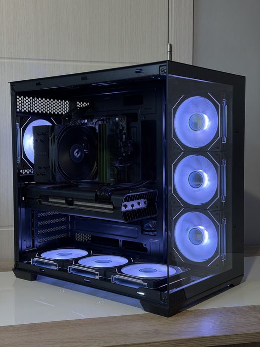 Геймърски компютър i7-7700, RX5700, 32GB