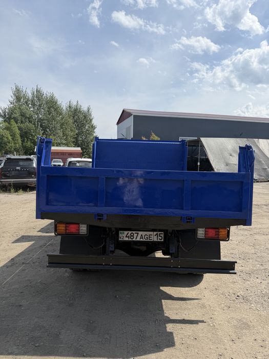 Самосвал Mazda Titan