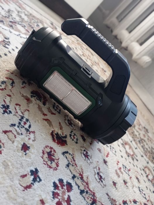 Продам Мощный фонарь рабочий