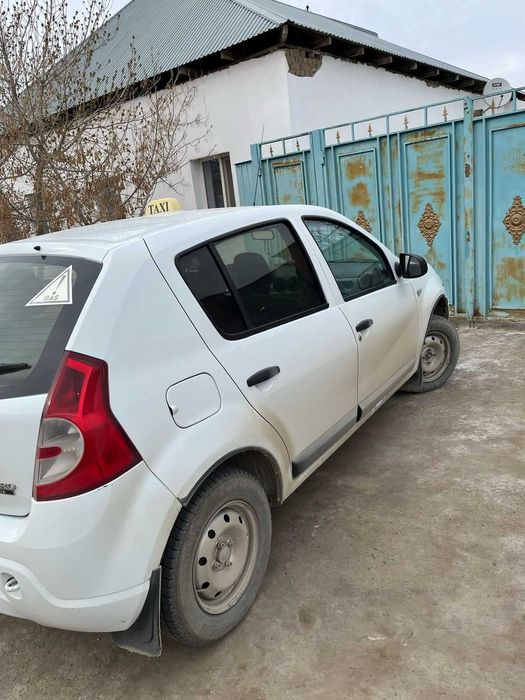Renault Sandero 2012
