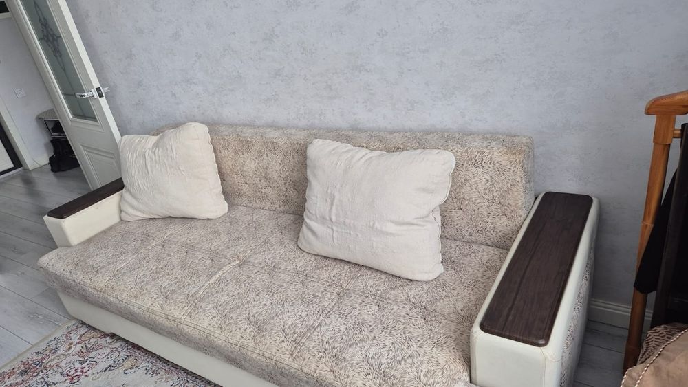 Продам диван в хорошем состоянии