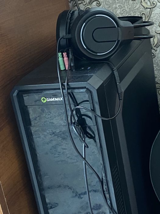 Хороший  компьютер в идеальном состояни