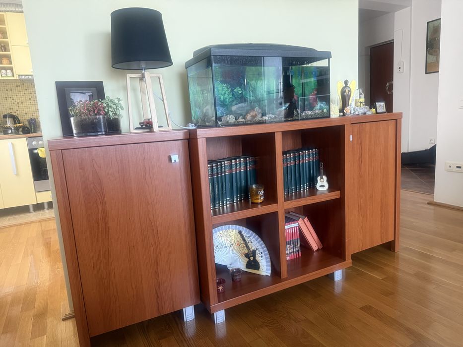 Vand mobila sufragerie cu masuta si covor