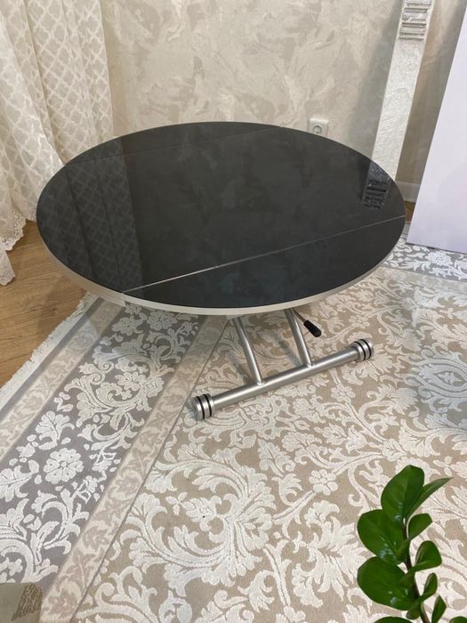 Срочно продам стол