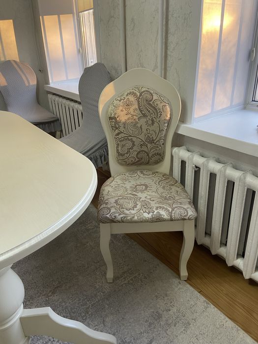 Стол деревянный