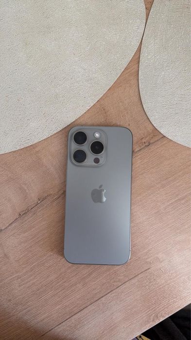 Iphone 15 pro, 128 Gb