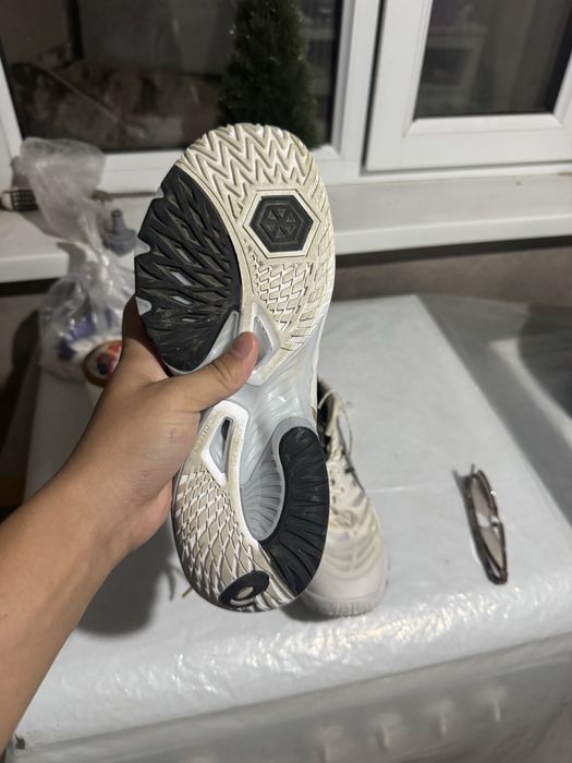 Asics кросовки б/у