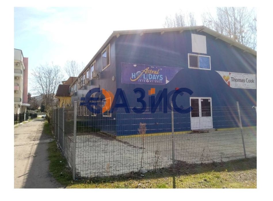 Двуетажна офис сграда в центъра на к.к. Слънчев бряг , област. Бургас,