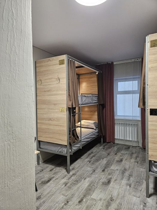 Хостел на триумфальной арке.