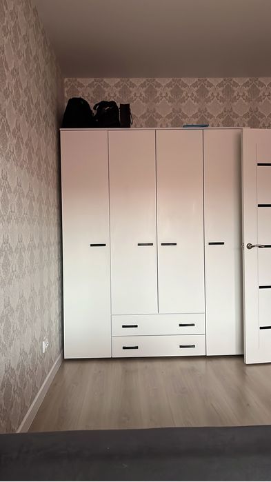 Продам шкаф новый